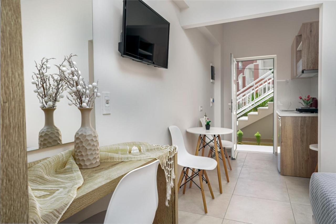 Antonis apartments Kalamákion Extérieur photo